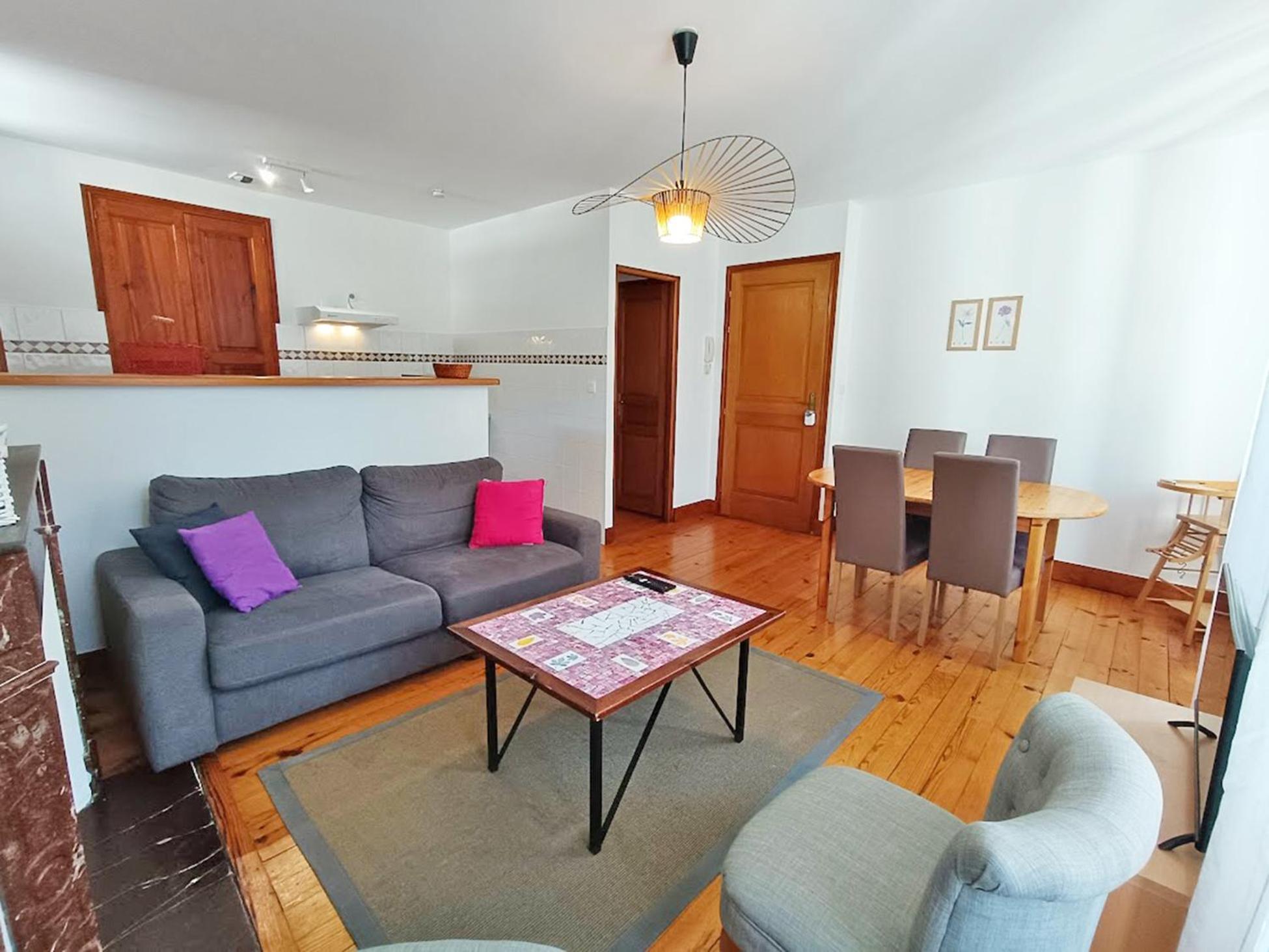 Le Petit Cerf, T3, Wifi, Cave Lägenhet Bagnères-de-Luchon Exteriör bild